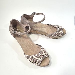 Toms Stucco Cork Wedges